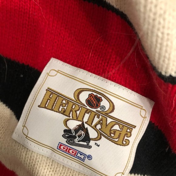 *RARE* VINTAGE CHICAGO BLACKHAWKS CCM HERITAGE SWEATER JERSEY MADE IN CANADA - Picture 3 of 7